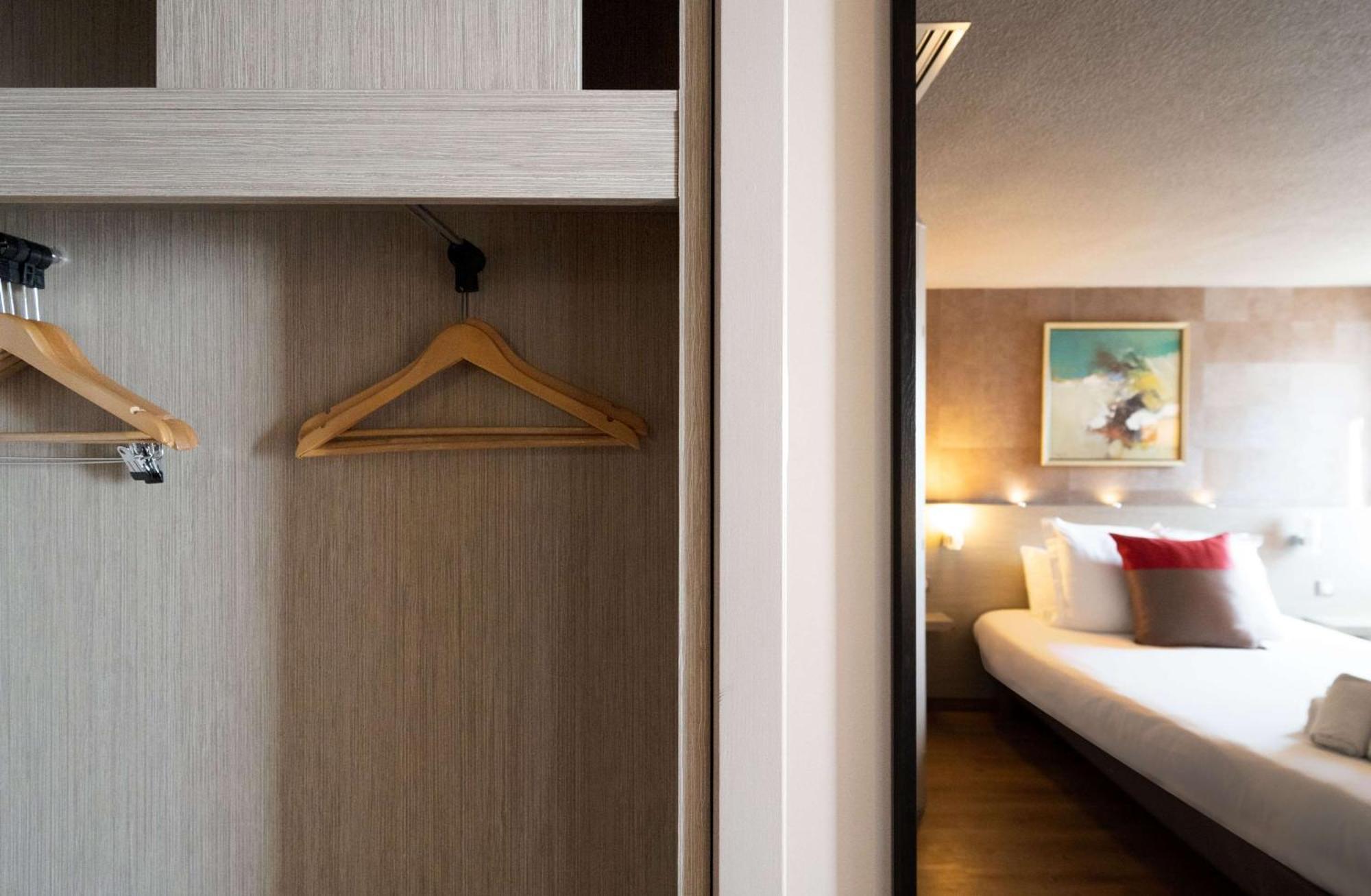 Best Western L'Atelier 117 Мобюж Екстериор снимка