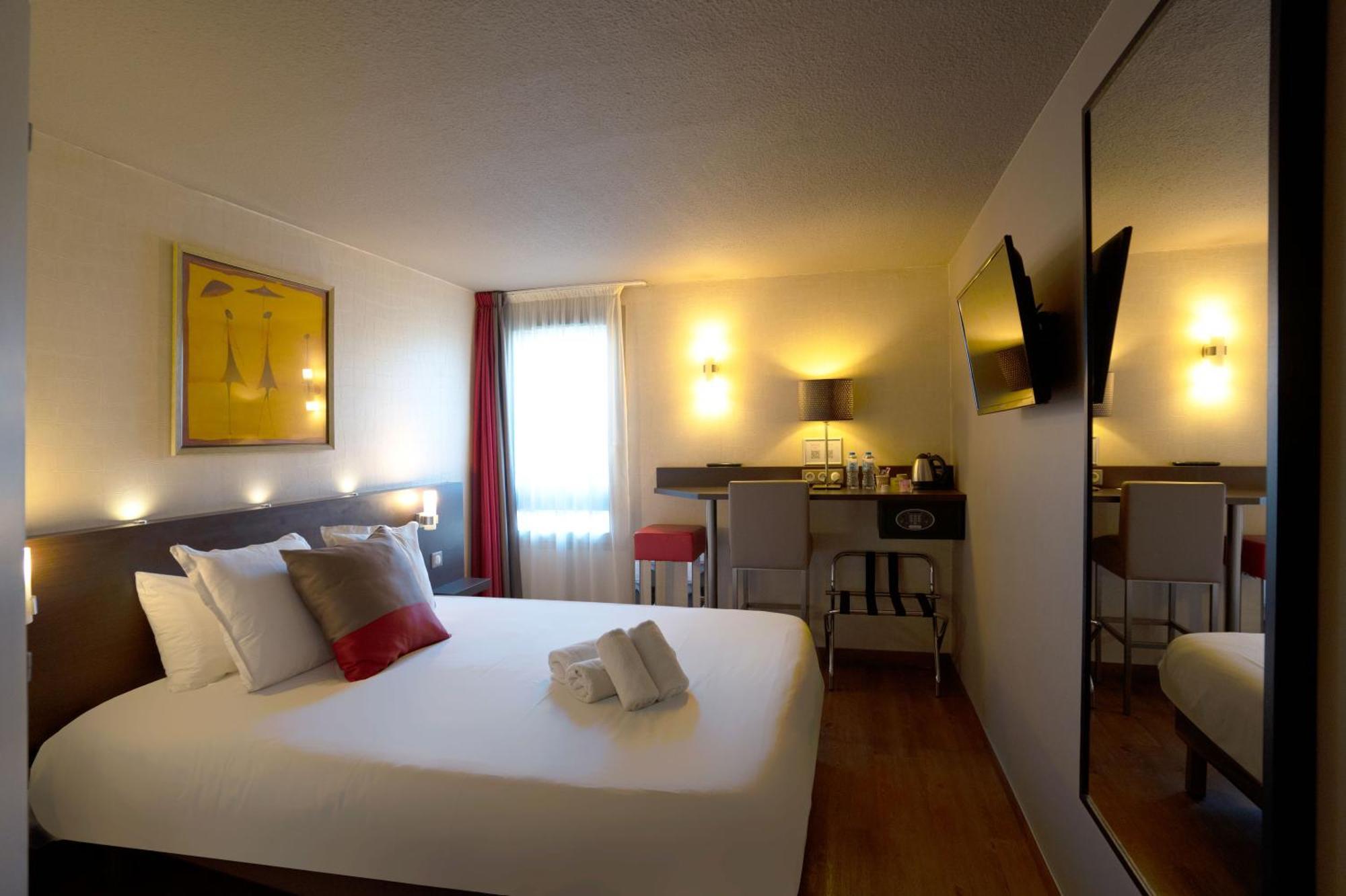 Best Western L'Atelier 117 Мобюж Екстериор снимка